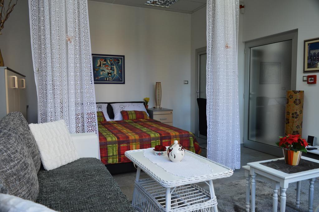 Apartament Studio Two Roses Split Zewnętrze zdjęcie